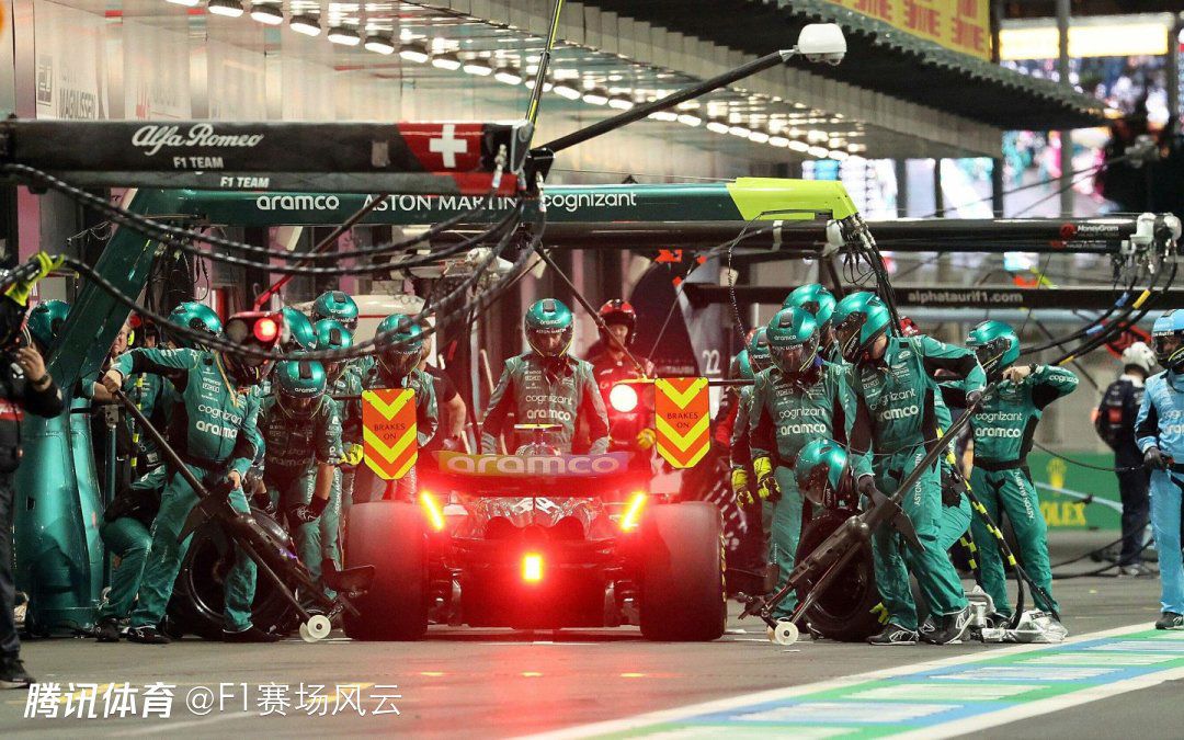 接受SportWeek记者采访时，意大利名宿阿尔托贝利谈到了关于劳塔罗的话题。